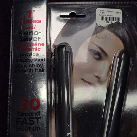 NEW Revlon 1" Perfect Heat Nano-Silver Tourmaline Ceramic Flat Iron-Hair Stylist - Picture 2 of 8